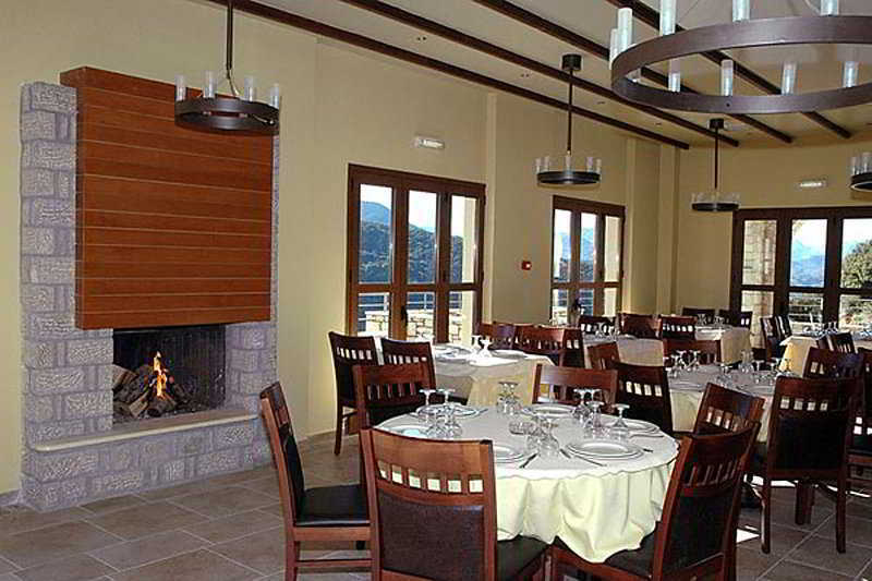 Castle Resort Kalavryta Exterior foto
